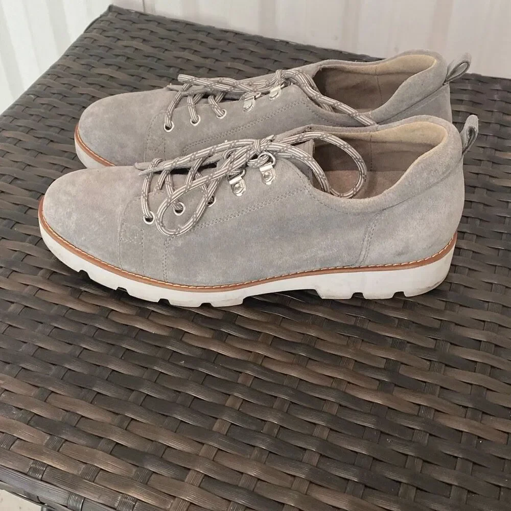 Vionic Ballari suede lace up Oxford, women’s size 9.5